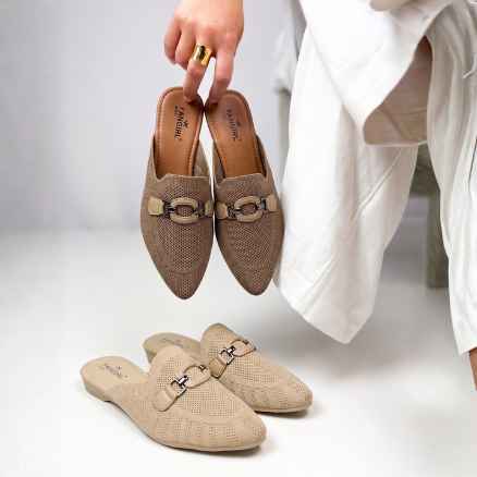 Fangirl Chain-Link Buckle Knit Mule